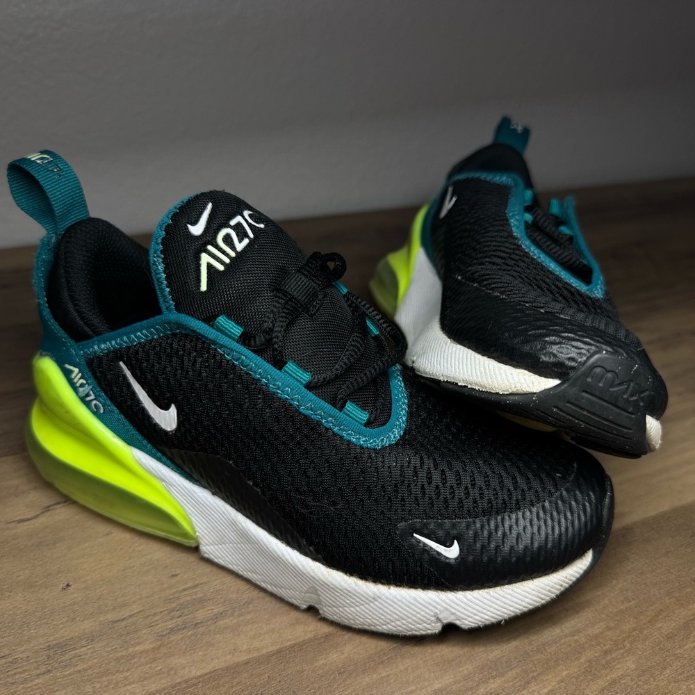 Nike Kids Black and Teal Sneakers with Lime Accents